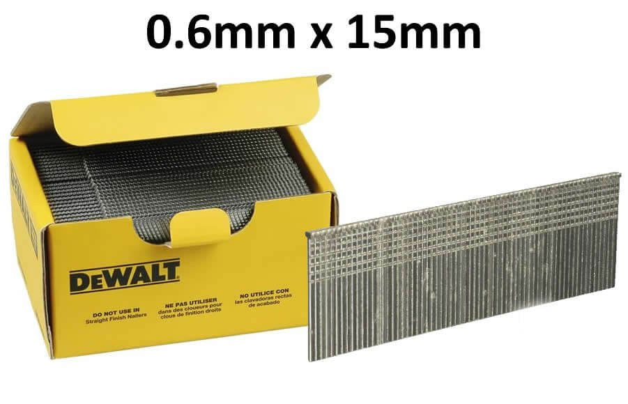 Combo cloueur à broches DPN2330 + compresseur DCC1054T2 + boîte avec 20.000 mini broches Dewalt CPROF532