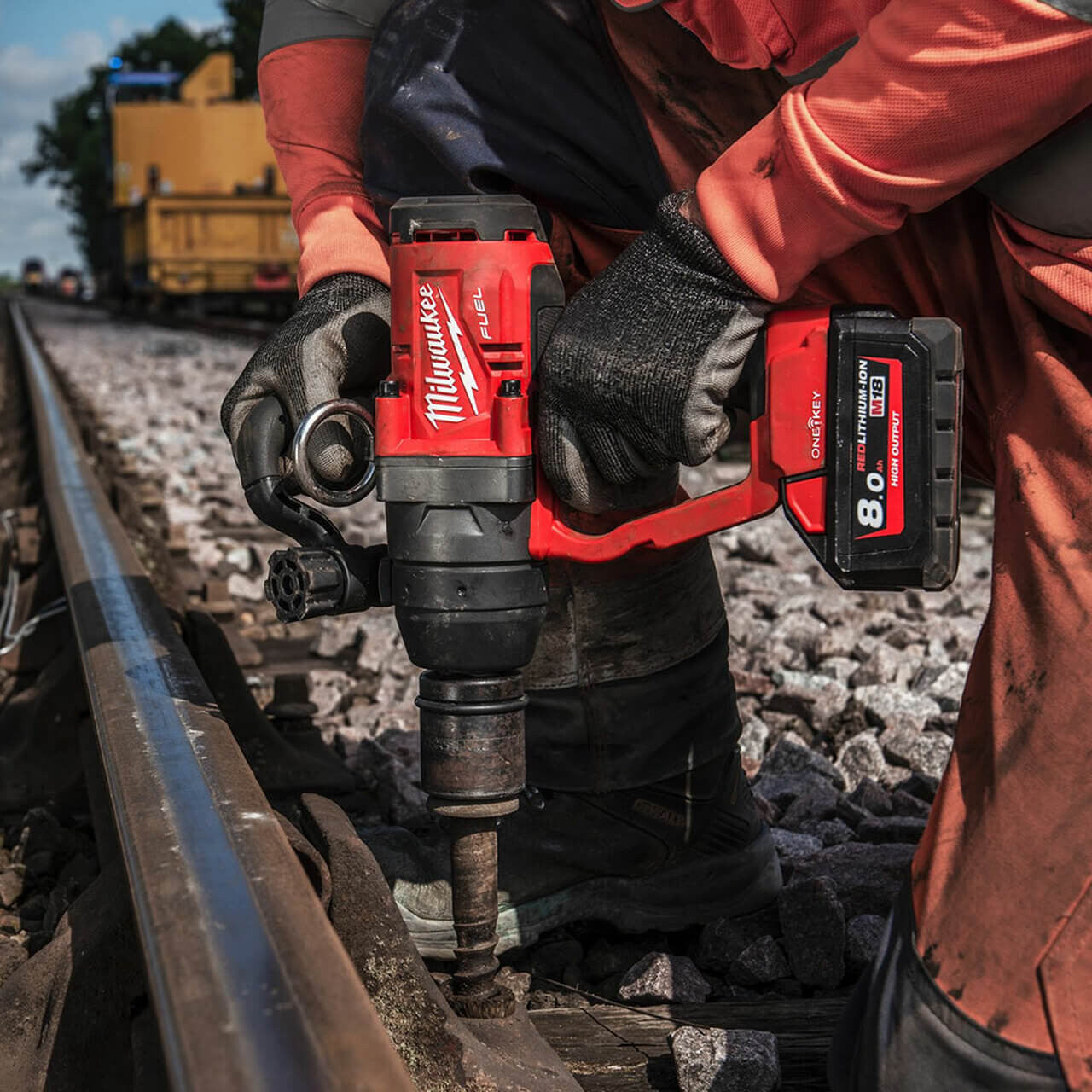 Clé à chocs à couple élevé 2.400Nm 18V 1 pouce avec mallette Milwaukee M18ONEFHIWF1-0X