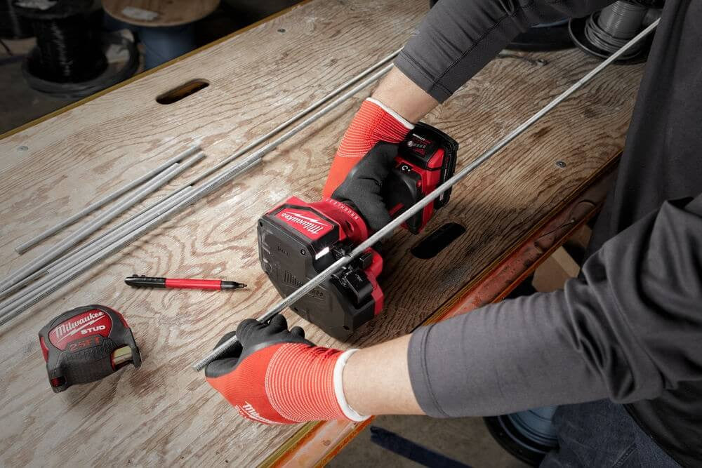 Coupeur de tige sans balai 18V avec mallette Milwaukee M18 BLTRC-0X