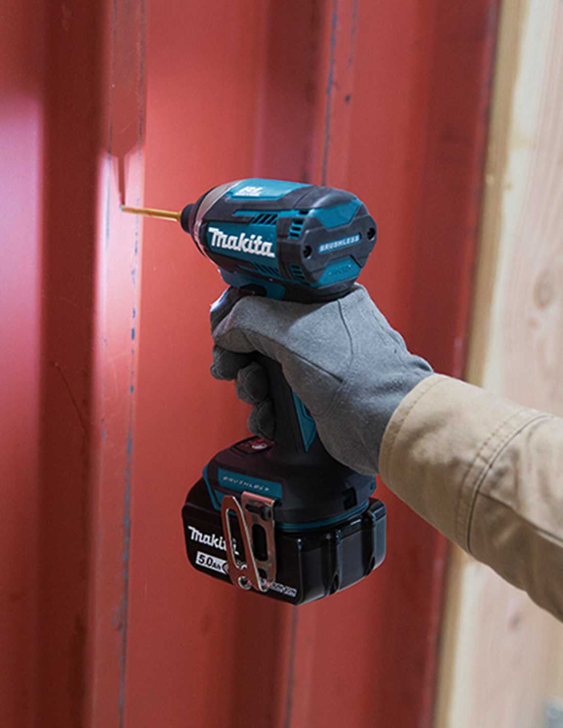 Kit Makita avec 10 outils + 3 bateria 3ah + Chargeur + 2 sacs DLX1080BL3