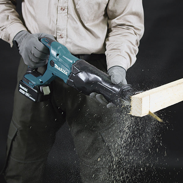 Kit Makita avec 9 outils + 3 bat 5.0Ah + chargeur + 2 sacs DLX9243BL3