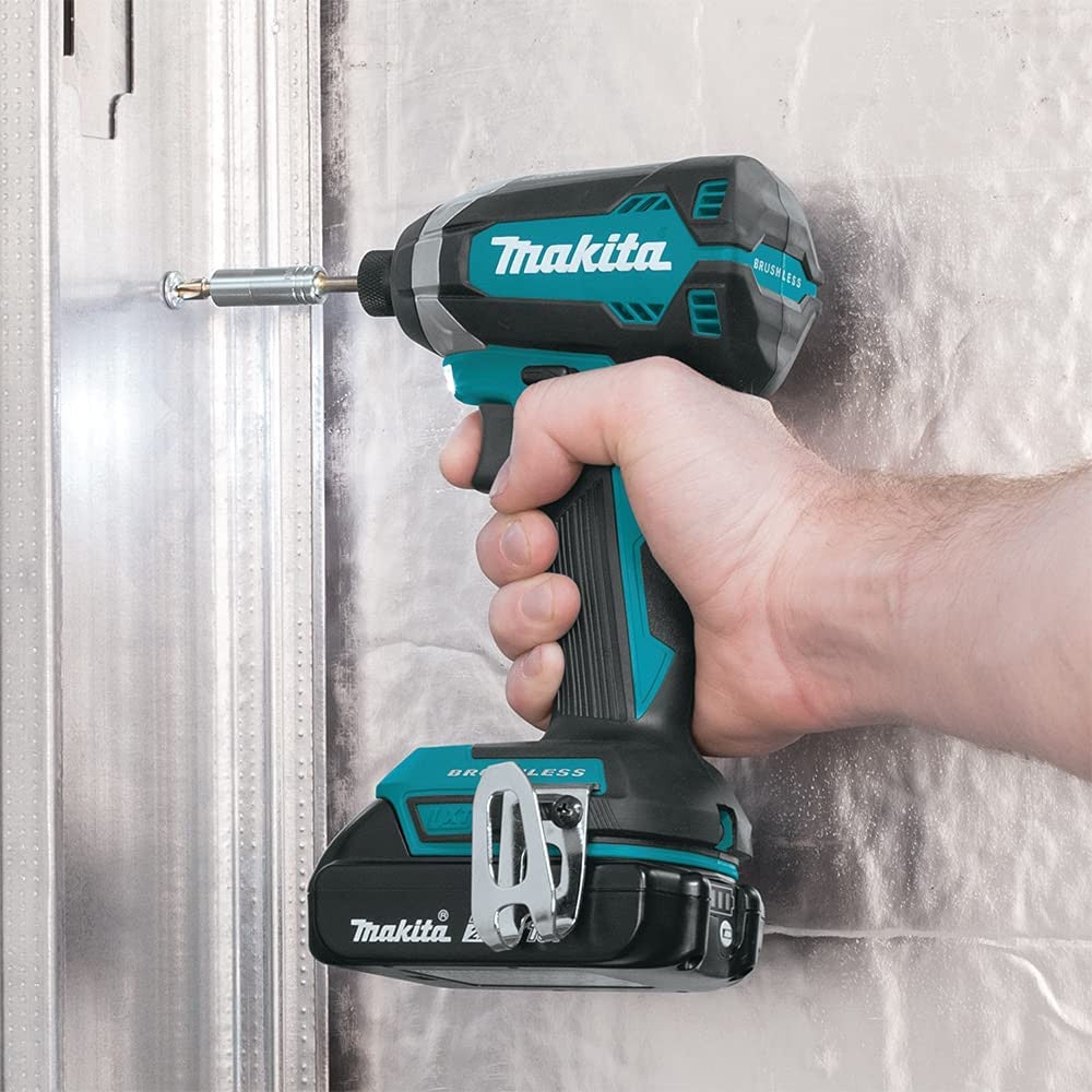 Kit Makita 6 outils + 2 bat 5Ah + chargeur + sac LXT600 DLX6482BL2