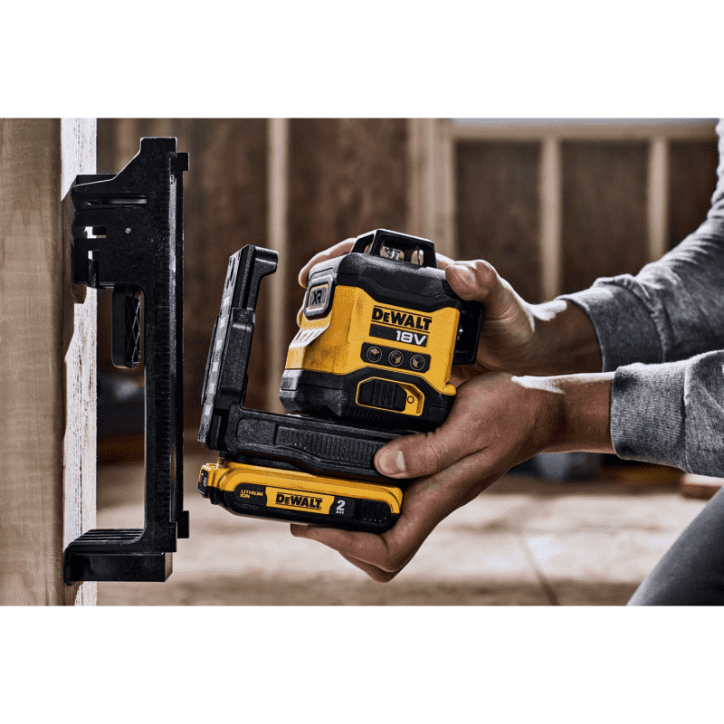 Mega Combo Placoplâtre : Tournevis DCF620+ Marteau DCH133+ Niveau DCLE34031N + 2 Batteries 18V Dewalt