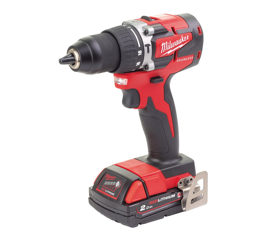 Perceuse à percussion M18 avec 2 batteries 2Ah + Chargeur + Mallette Milwaukee M18 CBLPD-202C