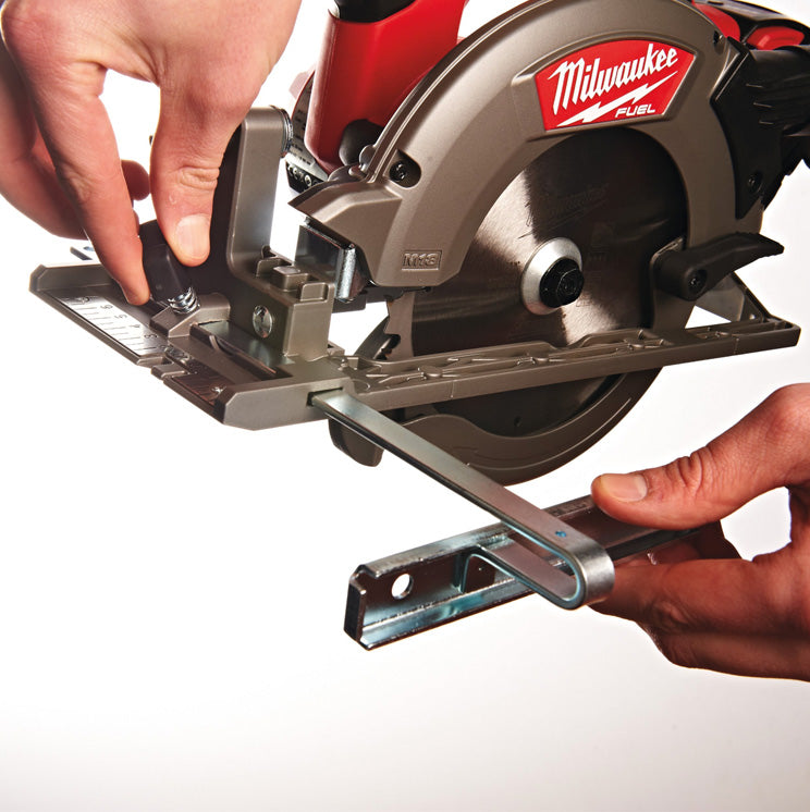 Scie circulaire pour bois et plastique M18 FUEL 55mm Milwaukee M18 CCS55-0
