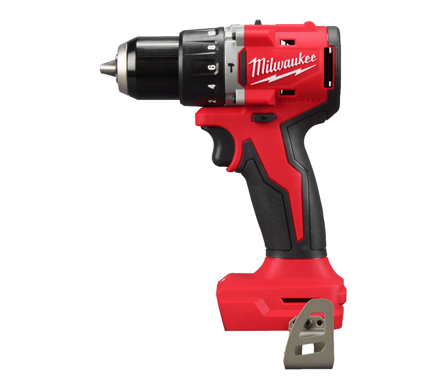 Marteau Powerpack + Perceuse + Meuleuse + Visseuse à percussion + 3bat 5Ah + Chargeur + 2 Mallettes Milwaukee