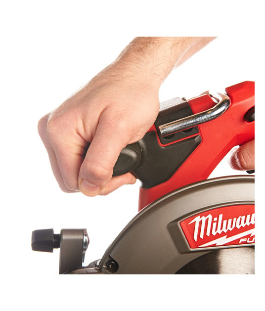 Scie circulaire pour bois et plastique M18 FUEL 55mm Milwaukee M18 CCS55-0