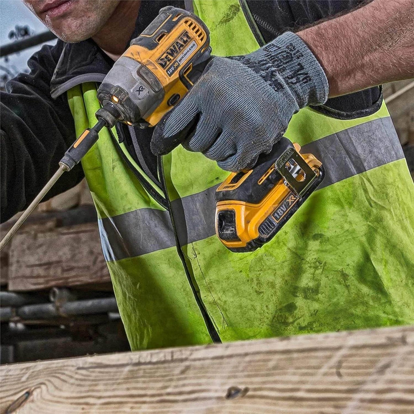 Visseuse à chocs 18V XR sans balais 205Nm avec 2 batteries 2Ah + jeu d'embouts Dewalt DCF887D2X