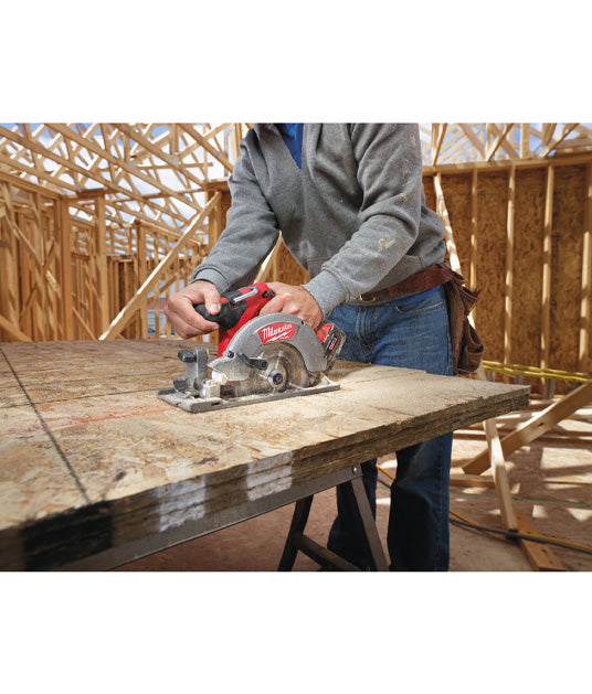 Scie circulaire pour bois et plastique M18 FUEL 55mm Milwaukee M18 CCS55-0