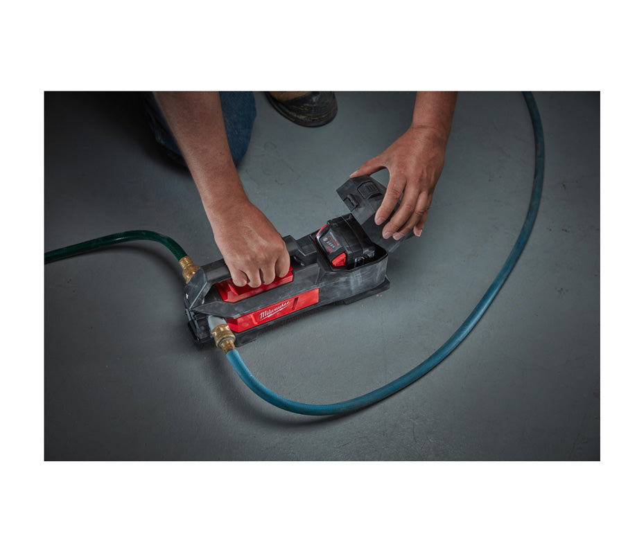 Pompe à eau de surface et de transfert M18 Milwaukee M18BTP-0