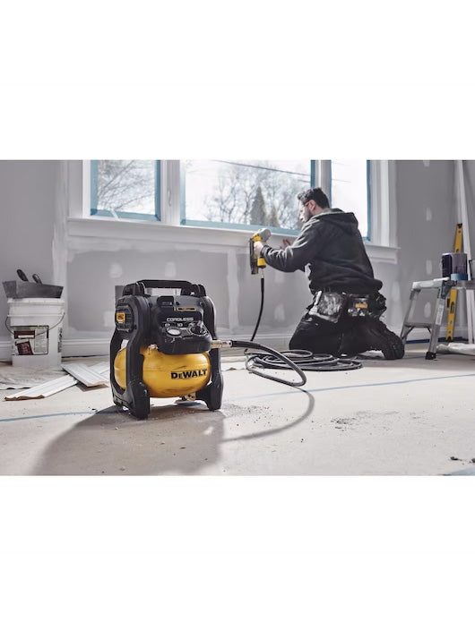 Compresseur d'air Dewalt XR Flexvolt 18 V 9,5 L 0,4 HP DCC1018N