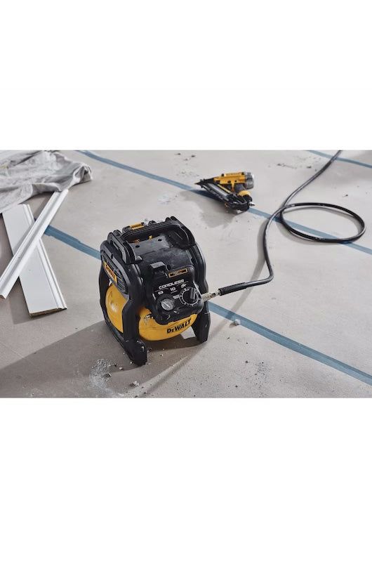 Compresseur d'air Dewalt XR Flexvolt 18 V 9,5 L 0,4 HP DCC1018N