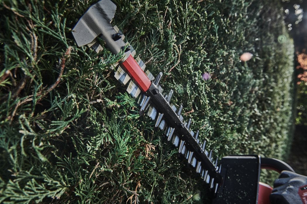 Taille-Haie Carburant M18 Lame 60cm Milwaukee M18 FHET60-0