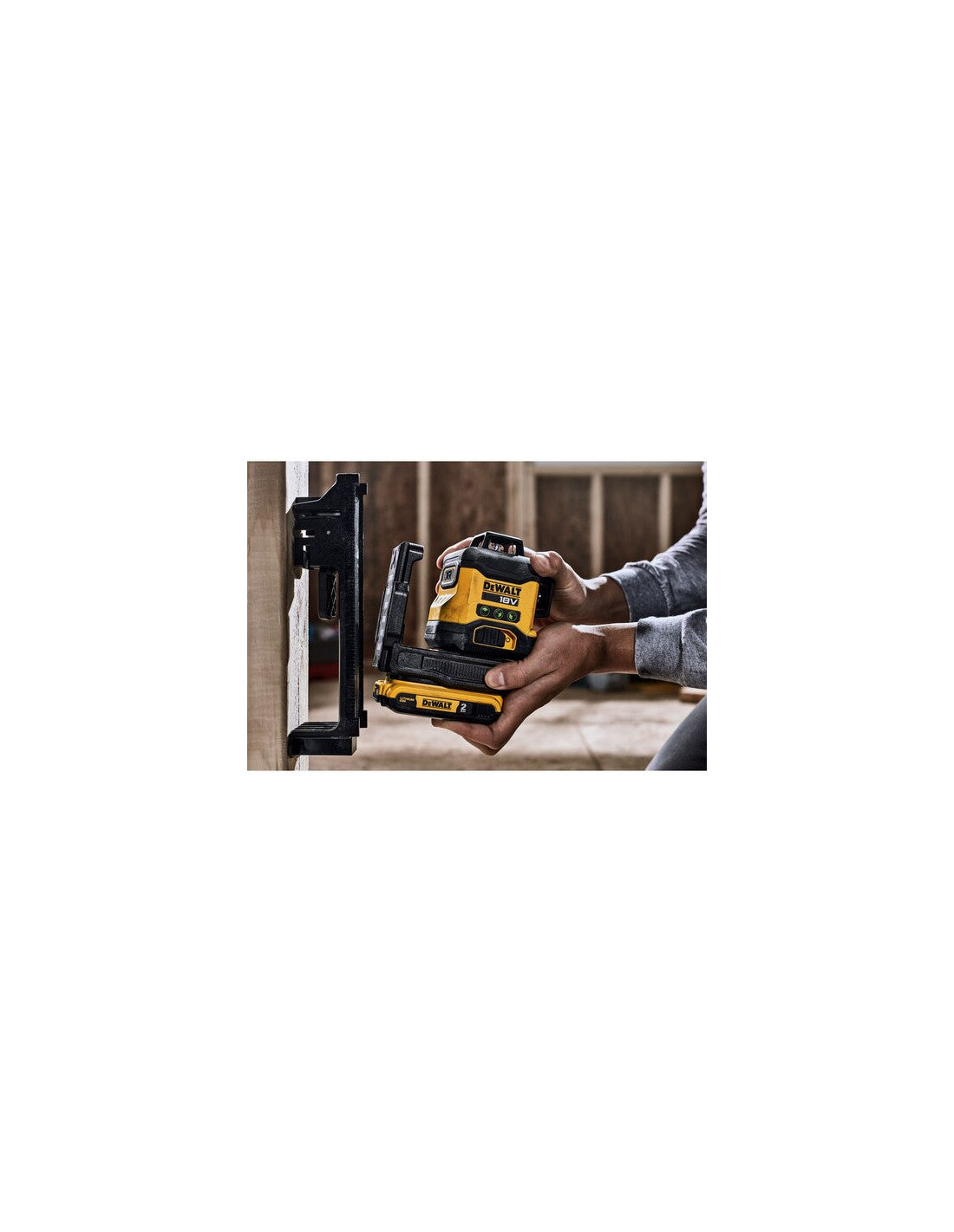 Niveau laser vert autonivelant à 3 lignes 360° avec batterie 18V Li-Ion 2Ah Dewalt DCLE34031D1