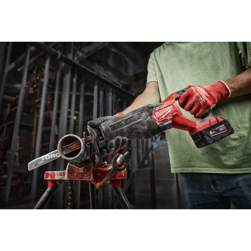 Scie Sabre M18 Carburant Sawzall Milwaukee M18 FSZ-0