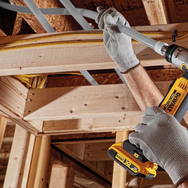 Expandeur de Tuyau XR 18V LI-ION 2AH DCE400NT Dewalt