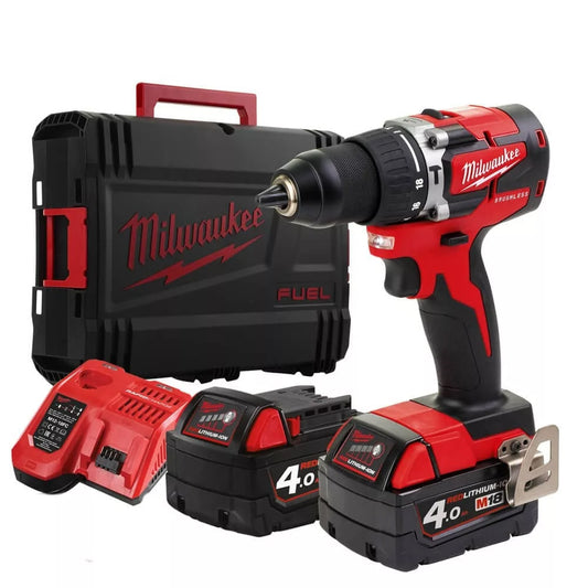 Taladro percutor compacto M18 + 2 bat 5Ah + cargador + maletín Milwaukee M18 CBLPD-402C  - 1